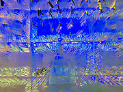 孔雀の氷像（青）