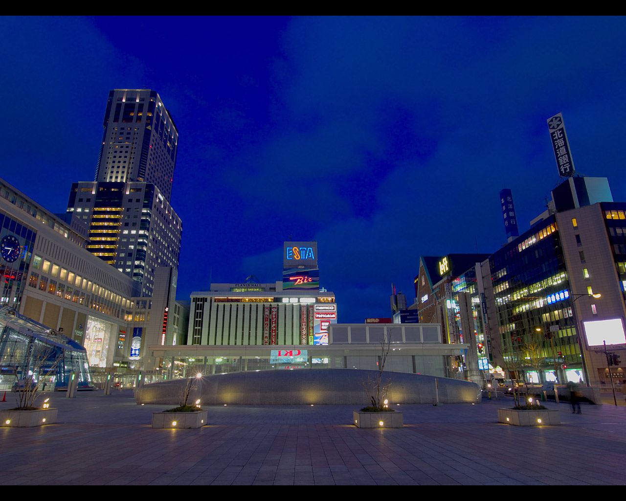 札幌駅jrタワーの夜景壁紙写真 3 1280 1024